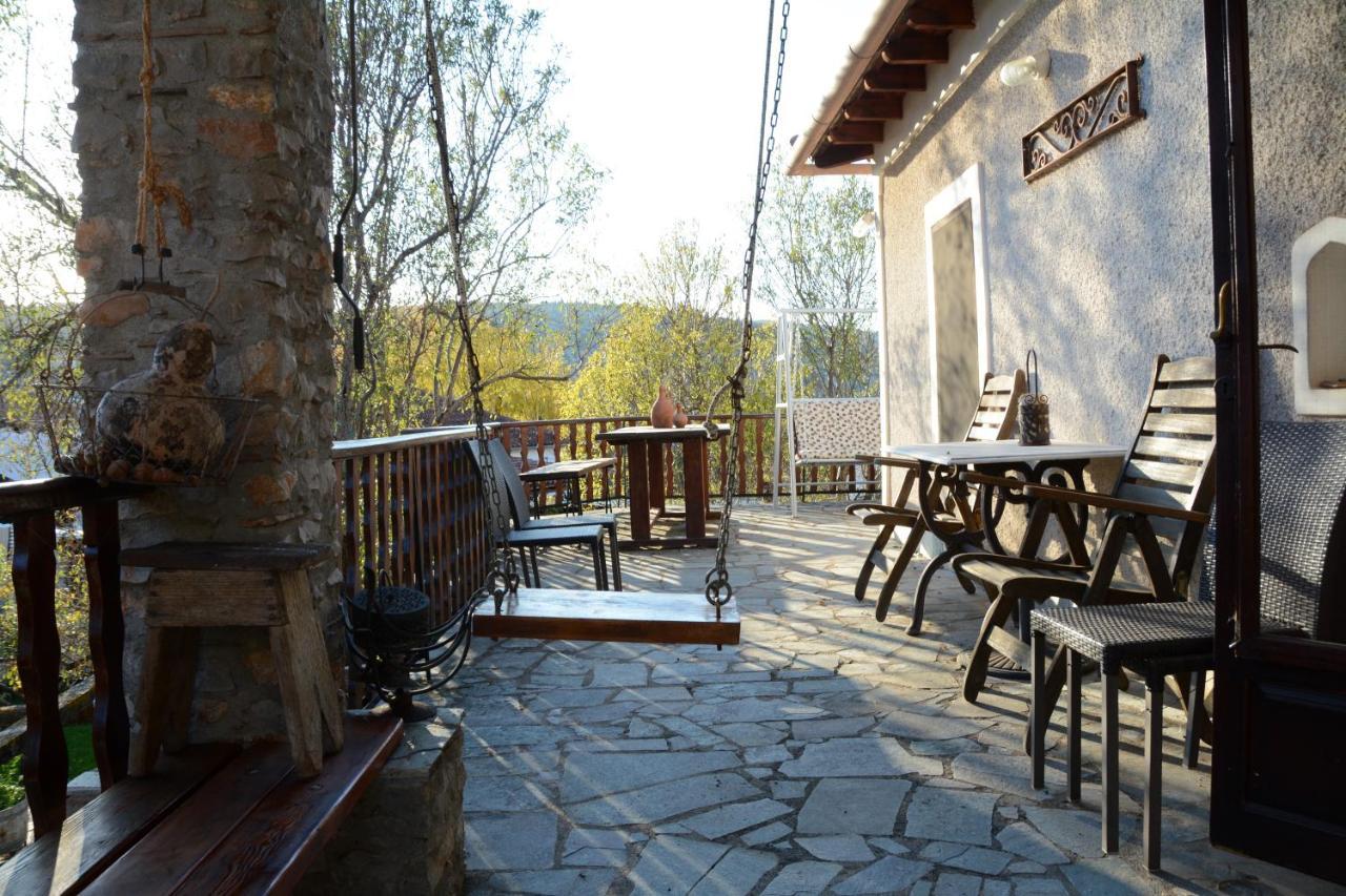 Giorgos' & Noula'S Cottage In Desfina Village- Near Delphi Exterior foto